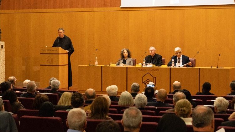 La presentazione del libro LEV "Liberi sotto la Grazia" all'Augustinianum
