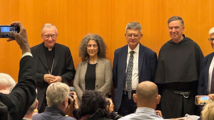 Da sinistra il cardinale Parolin, Caladrone, Ruffini, Farrell e Tornielli