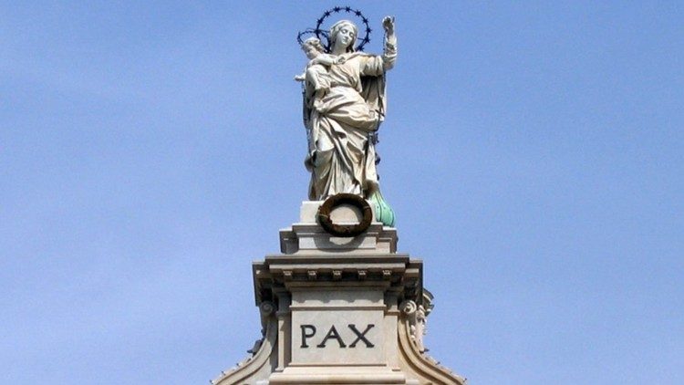 Muttergottes Statue beim Marienheiligtum von Pompeji, das Papst Leo XIV. am 8. Mai 2026 besucht 