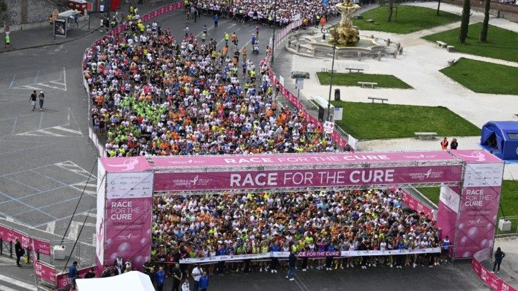 La partenza della Race for the Cure della scorsa edizione (2025)