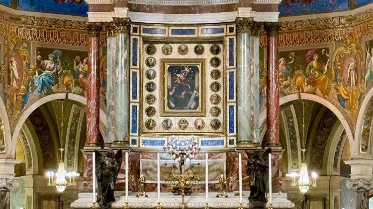 Madhabahu ya Bikira Maria wa Pompei, Kusini mwa Italia