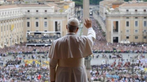 Un a&ntilde;o de Le&oacute;n: viajes, llamados a la paz y la misi&oacute;n de pastor por el mundo