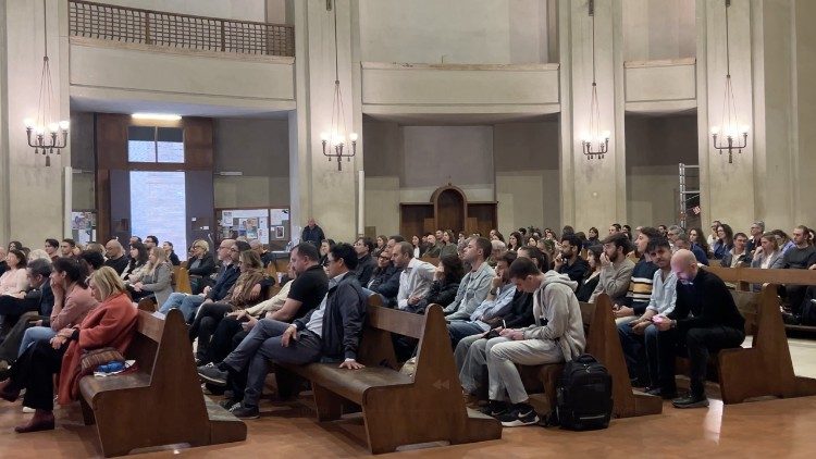 Durante la presentaci&oacute;n del libro “El origen de lo sublime”, de don Fabio Rosini.