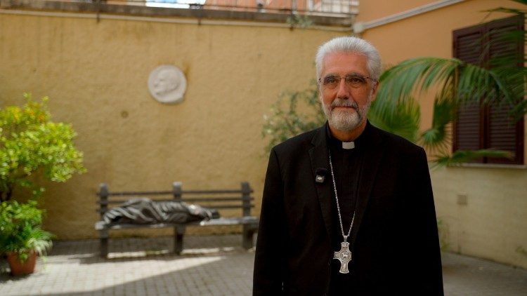 Monseñor Luis Marín de San Martín, Prefecto del Dicasterio al Servicio de la Caridad. 
