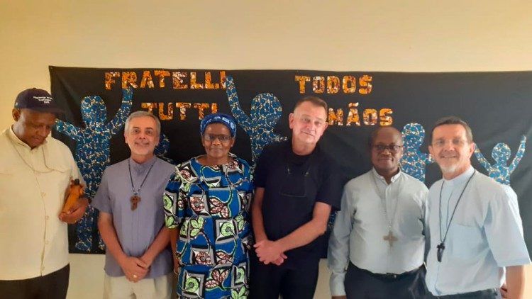 Johan Viljoen, com delegação da SACBC, em visita a Diocese de Pemba, em 2019
