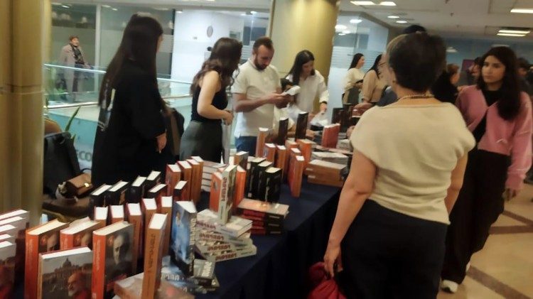 /content/dam/vaticannews/multimedia/2026/maggio/13/Presentazione-libro-Il-Cardinale-in-Armenia--5.jpeg