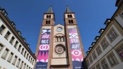 Würzburger Dom beim Katholikentag