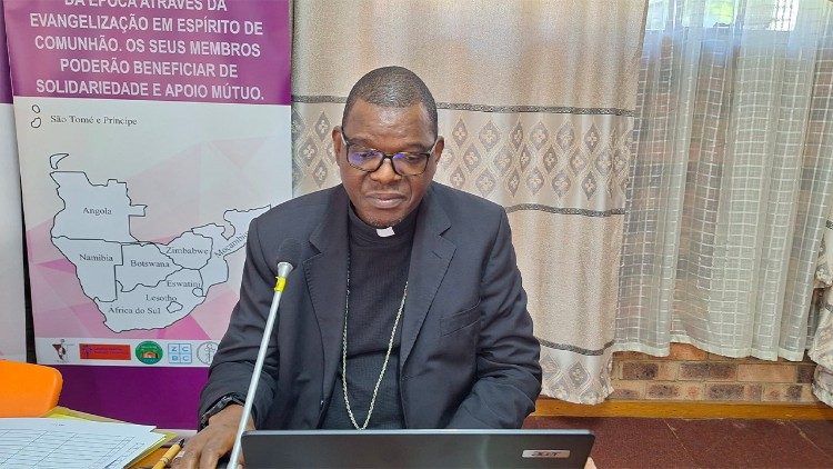 Dom António M. Bogaio Constantino, bispo de Caia, Moçambique, e responsável pela comunicação da IMBISA