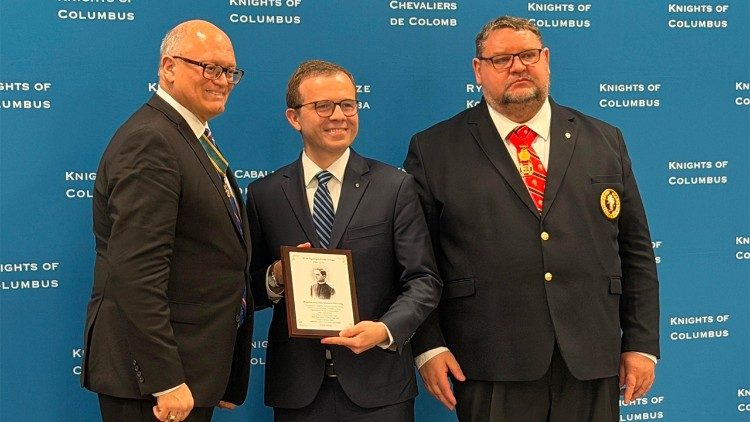 Tomasz Wawrzkowicz m&oacute;wił o potrzebie dotarcia do wszystkich 10 tys. parafii w Polsce