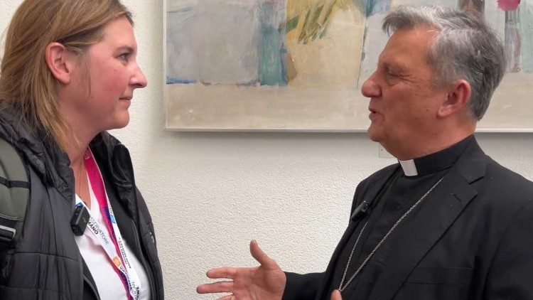Kardinal Grech im Gespr&auml;ch mit Christine Seuss
