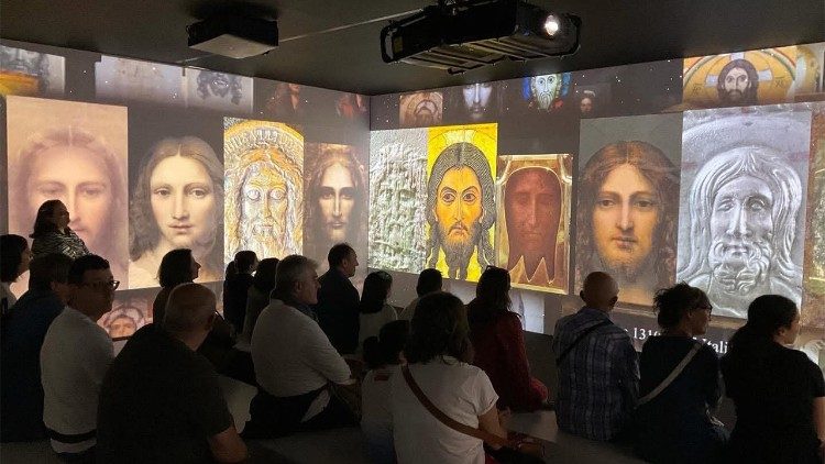 Paroda „veidai Veide“ Vilniuje. „Carlo Acutis Foundation“ nuotrauka.