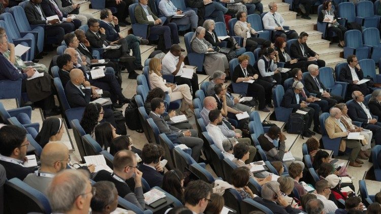 Un momento de la conferencia internacional "Custodiando voces y rostros humanos" organizada por el Dicasterio para la Comunicación de la Santa Sede