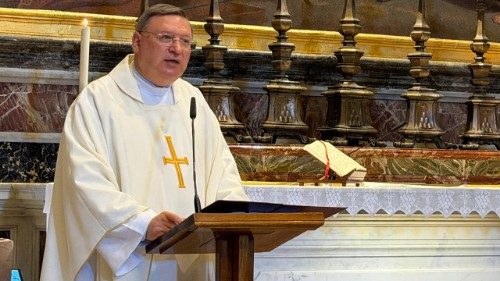 Ks. Wr&oacute;bel: wiarygodność Kościoła zależy od miłości i komunii