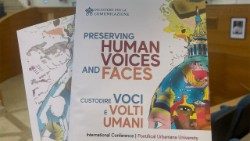 Conferencia internacional "Custodiar voces y rostros humanos"