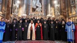 Արամ Ա. Կաթողիկոս այցելեց Հռոմի Հայ Կաթողիկէ Լեւոնեան վարժարան