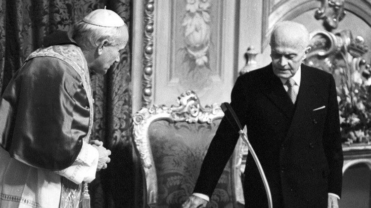 Papa Giovanni Paolo II e il presidente Sandro Pertini (2 giugno 1984)