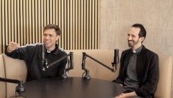 Fernando Rubio y Carlos Giménez, conductores del video-podcast "Una Iglesia, mil voces". 