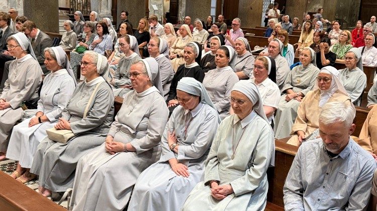 Osoby konsekrowane podczas uroczytej Liturgii