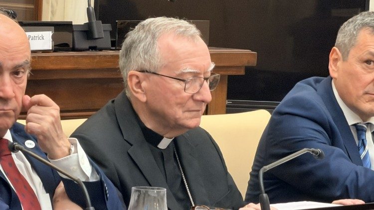 Cardenal Pietro Parolin, momentos antes de su intervenci&oacute;n