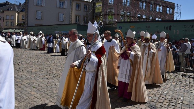 Celebra&ccedil;&atilde;o da Eucaristia durante o encontro SECAm-CCEE no Luxemburgo - fotos CCEE
