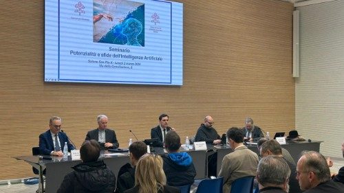 Seminario in Vaticano sull'IA. Tighe: la Chiesa sostiene lo sviluppo di sistemi etici