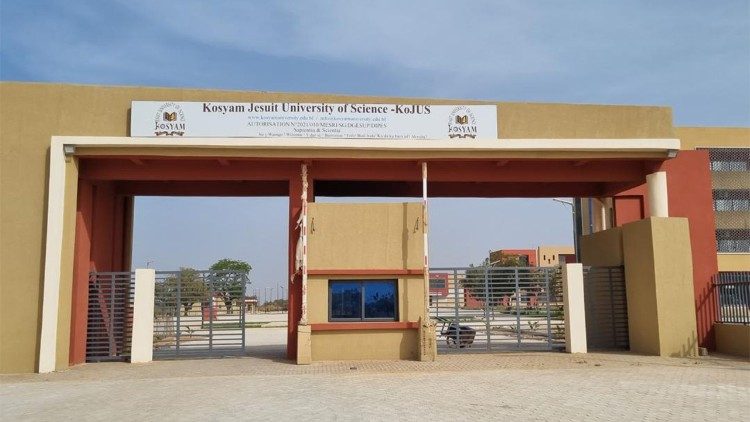 L'ingresso dell'Università