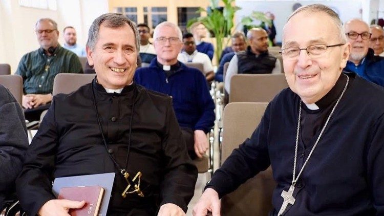 OMI Superior General, Fr. Luis Ignacio Rois Alonso (L) and Bishop Guillermo Steckling, former OMI Superior General