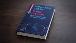 Il volume di Mariarosaria Taddeo "Codice di guerra. Etica dell'intelligenza artificiale nella difesa" (Raffaello Cortina Editore, 2025)