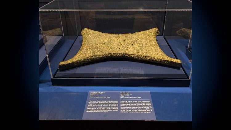 Lingotto "a pelle di bue", dalla mostra "Cipro e Italia. Identit&agrave; culturali condivise all'alba della storia"