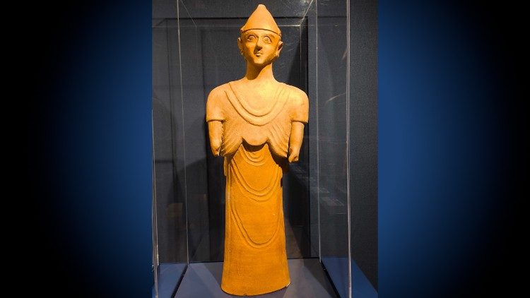 Statuetta dalla mostra "Cipro e Italia. Identità culturali condivise all'alba della storia"