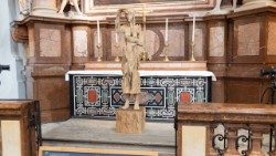 Die Skulptur im Passauer Dom