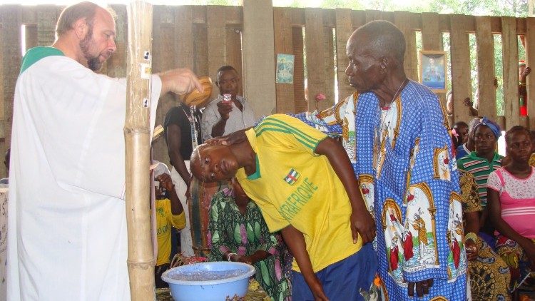 Sacramento del Bautismo en las misiones