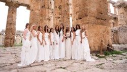 Alcune delle interpreti del documentario "Women Aid", fotogratate in occasione del concerto a Paestum