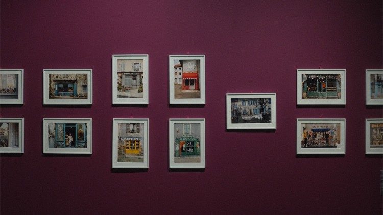 Un'altra sala dell'esposizione allestita al Museo del Genio militare di Roma