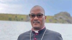 Dom Maurício Camuto, Bispo de Caxito (Angola)