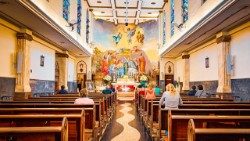 Vista da Paróquia Santa Generosa, em São Paulo, conhecida como “Lugar da Misericórdia” pelo intenso atendimento de confissões e pela diversidade de fiéis que frequentam a comunidade.