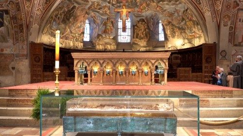 L'ostension des reliques de saint Fran&ccedil;ois ravive l’exp&eacute;rience de l’&Eacute;vangile