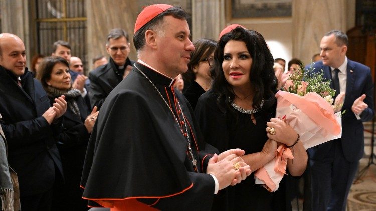 Cardinal Rolandas Makrickas, Archpriest of the Papal Basilica of Saint Mary Major and Alicja Węgorzewska-Whiskerd, director of the Warsaw Chamber Opera.