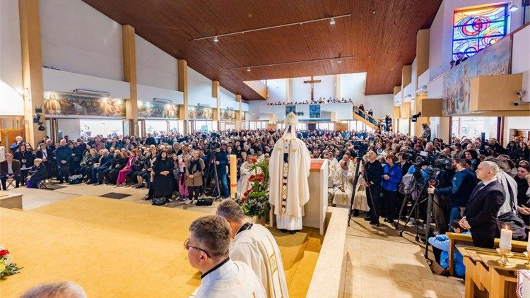 Mnogobrojni štovatelji sv. Josipa na svečanoj misi u Karlovcu (Foto: TUZN; Josip Vuković)