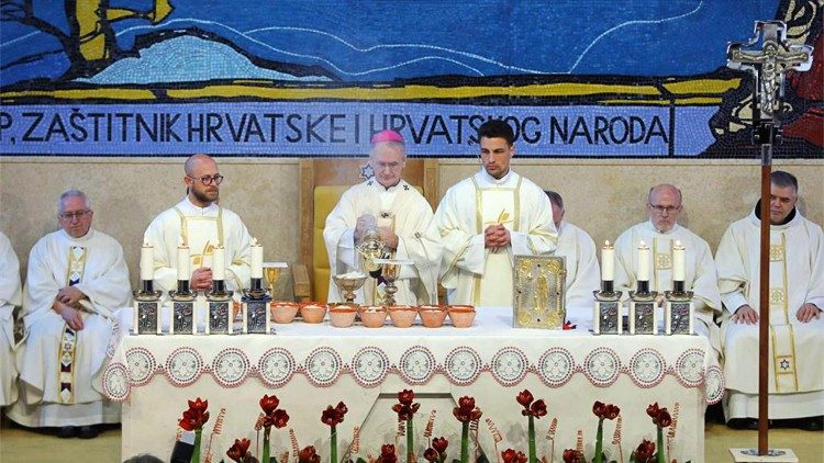 Svečano misno slavlje u Nacionalnom svetištu sv. Josipa u Karlovcu (Foto: TUZN; Josip Vuković)