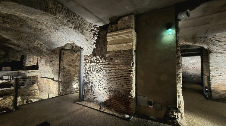 La zona archeologia sotto la sede dell'&Eacute;cole fran&ccedil;aise in piazza Navona.