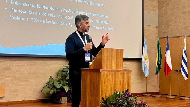 Padre Anderson Pedroso, presidente da Organiza&ccedil;&atilde;o das Universidades Cat&oacute;licas da Am&eacute;rica Latina (ODUCAL) e reitor da Pontif&iacute;cia Universidade do Rio de Janeiro.