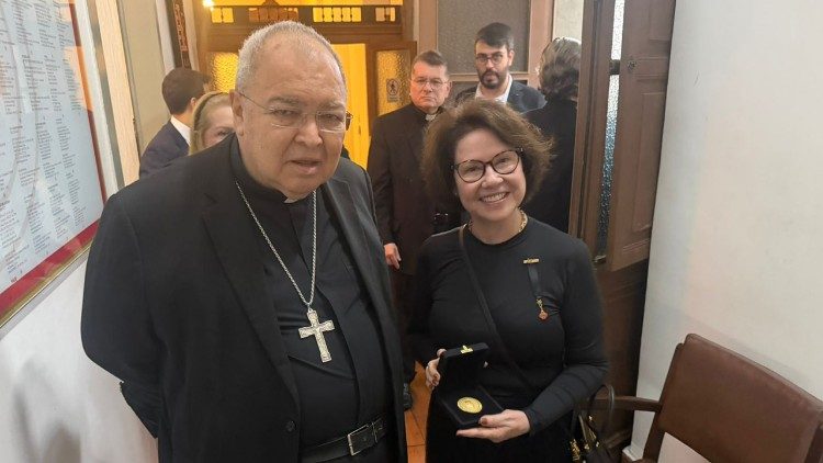 Cardeal Tempesta e a Lugar Tenente, Dama Almerinda Villela Mendes.