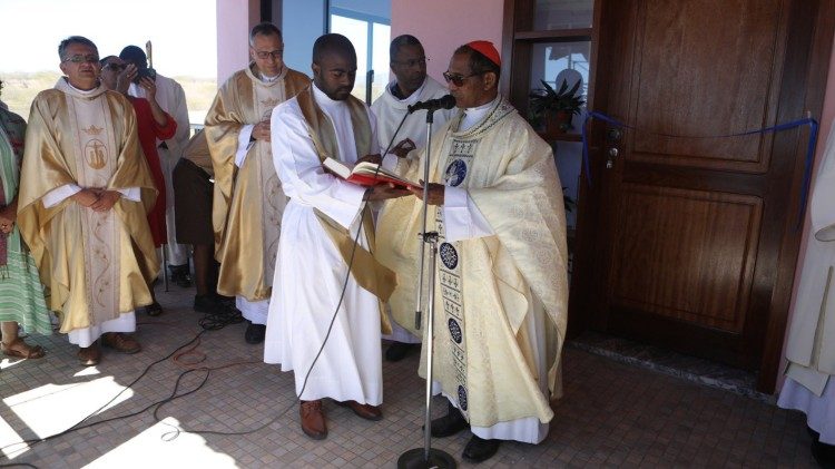 Cardeal Dom Arlindo Furtado na inaugura&ccedil;&atilde;o do Centro