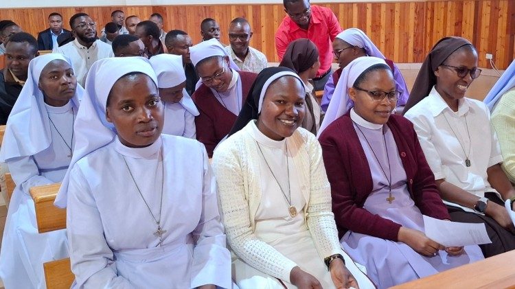 Watawa wakati wa sherehe ya "Wajukuu wa Nyerere" nchini Kenya