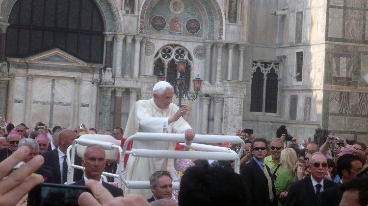 Benedikt XVI. 2011 in Venedig