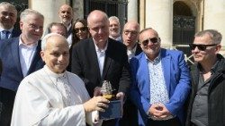 Прадстаўнікі польскі радыёстанцый падчас сустрэчы з Львом XIV