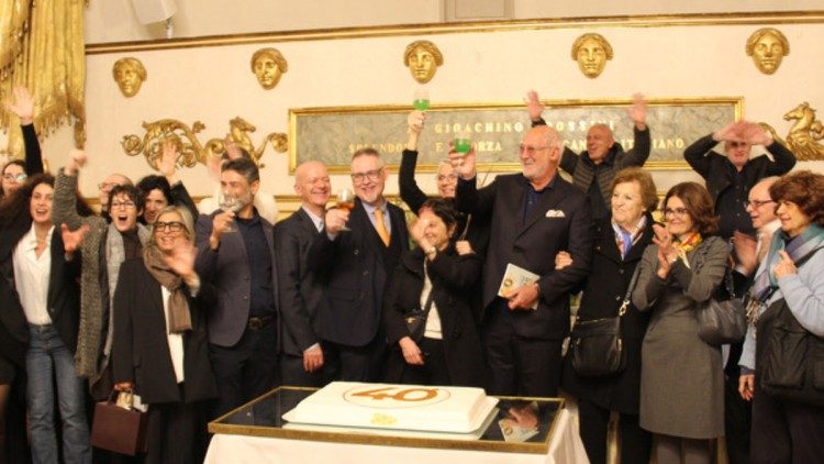 Un momento di festa per i 40 anni della cooperativa sociale Giotto di Padova