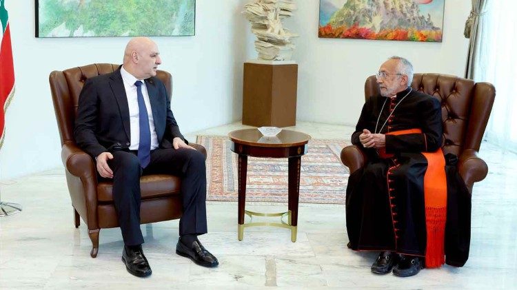 2026.03.20 Il Patriarca Raphael Minassian visita il Presidente Libanese Aoun