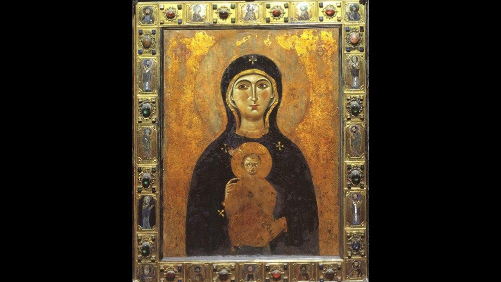 Madonna Nicopeia (colei che dà la vittoria),  IX-X secolo, basilica di San Marco a Venezia. 